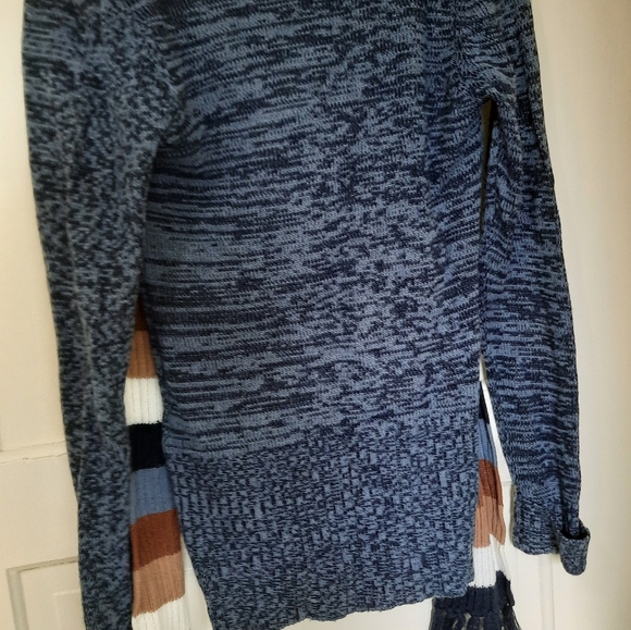 Sweater - Picture 4 of 6